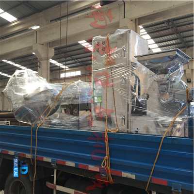 粉碎機(jī)、混合機(jī)與真空上料機(jī)搭配，解決你的問(wèn)題